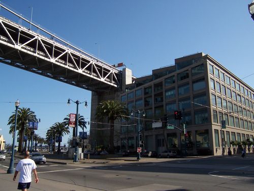 San Francisco Bay Bridge (palo-alto_100_8486.jpg) wird geladen. Eindrucksvolle Fotos von der Westküste Amerikas erwarten Sie.